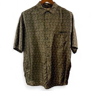VTG Men's Olive Patterned Silk Shirt Size Medium